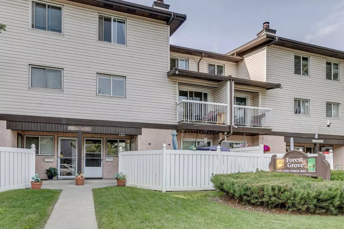 Calgary, AB T2A6G9,3705 Fonda WAY Southeast #5