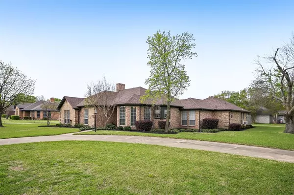 100 Brandon Lane, Forney, TX 75126