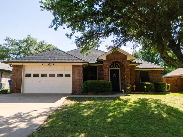809 Oak Drive, Ennis, TX 75119