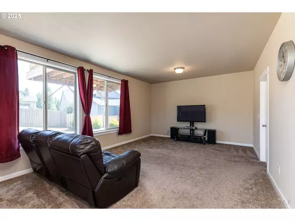 St Helens, OR 97051,35601 VALLEY VIEW DR