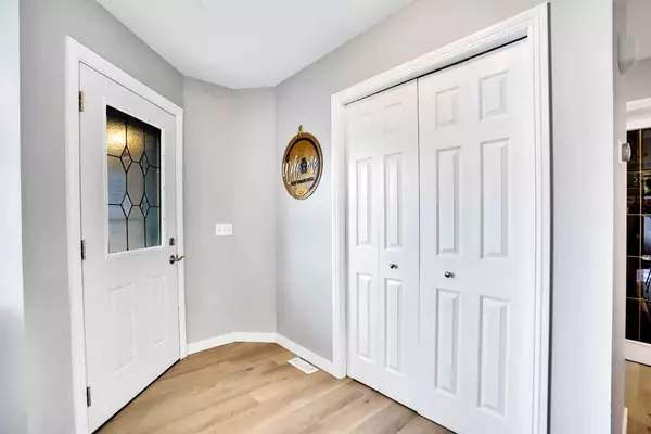 Okotoks, AB T1S1S6,71 Cimarron DR