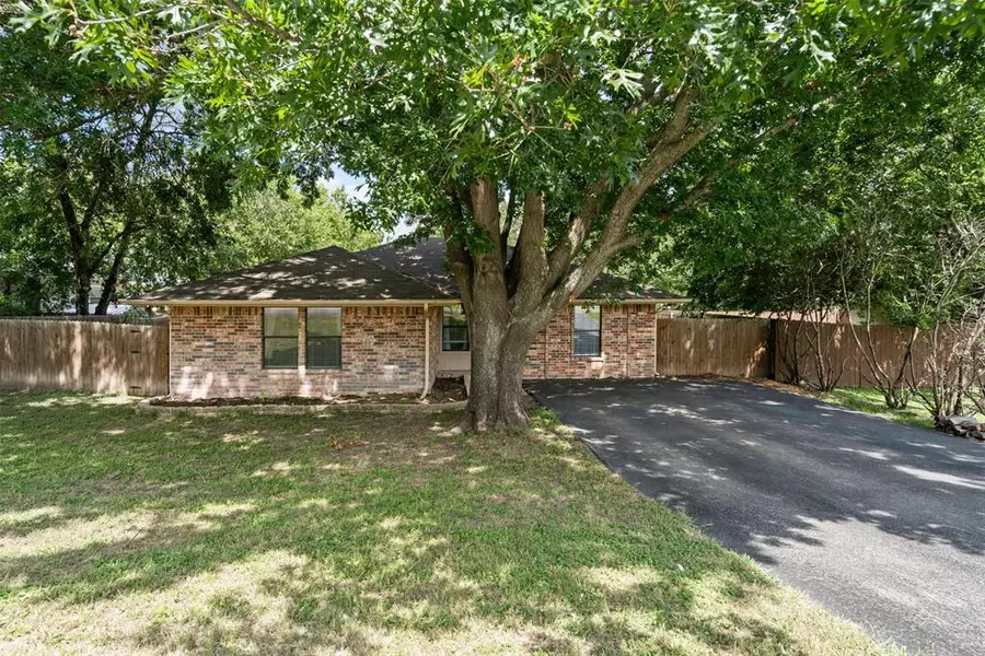 17 Coronado Trail, Weatherford, TX 76087