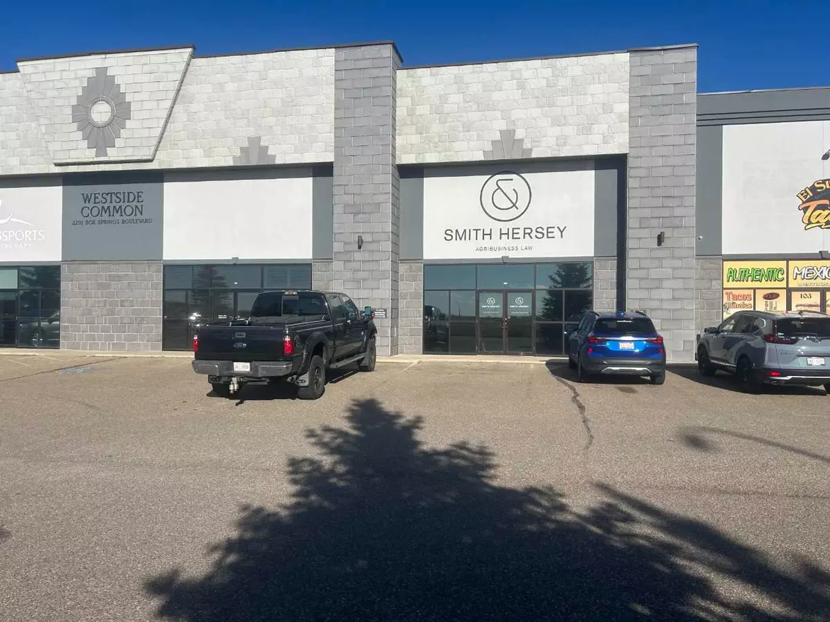 Medicine Hat, AB T1C 0C8,2201 Box Springs BLVD Northwest #104 and 105