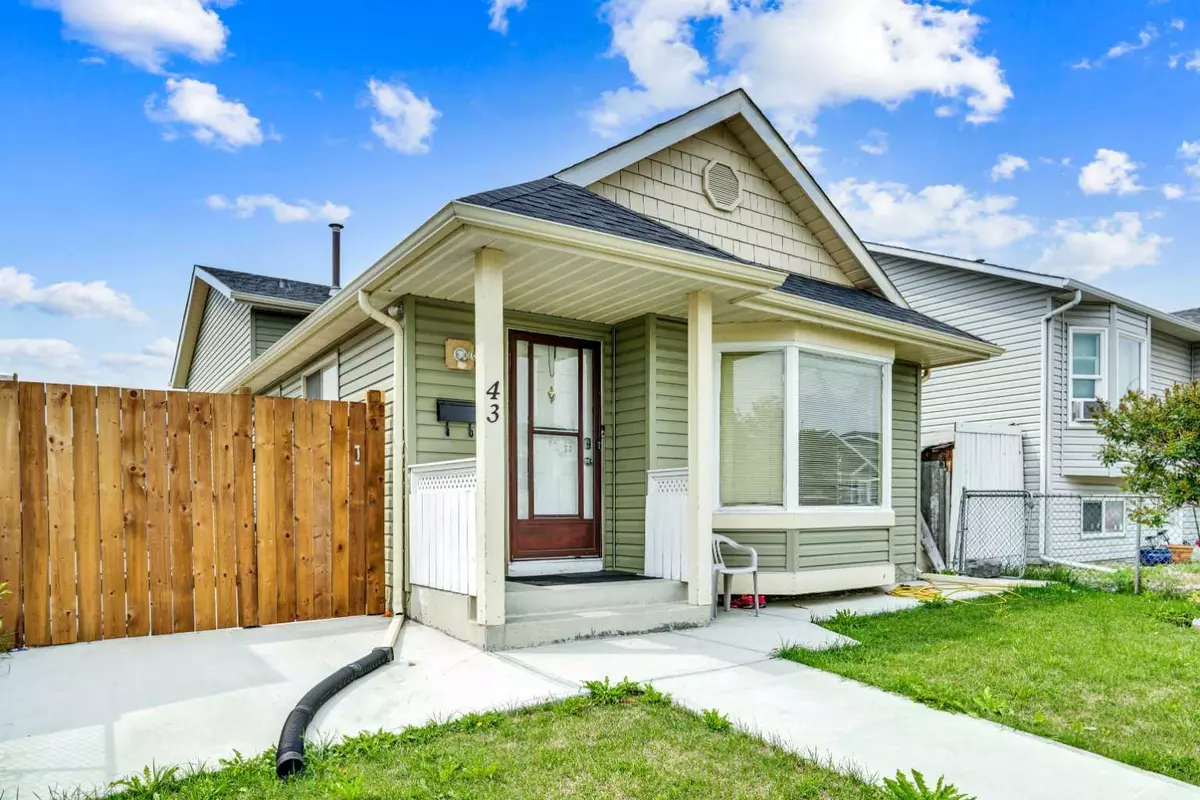 Calgary, AB T3J 3A2,43 Falshire Close NE
