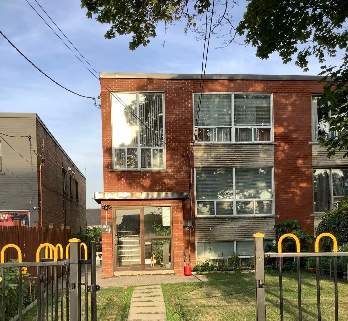Toronto W05, ON M6A 2T2,3602 Dufferin ST