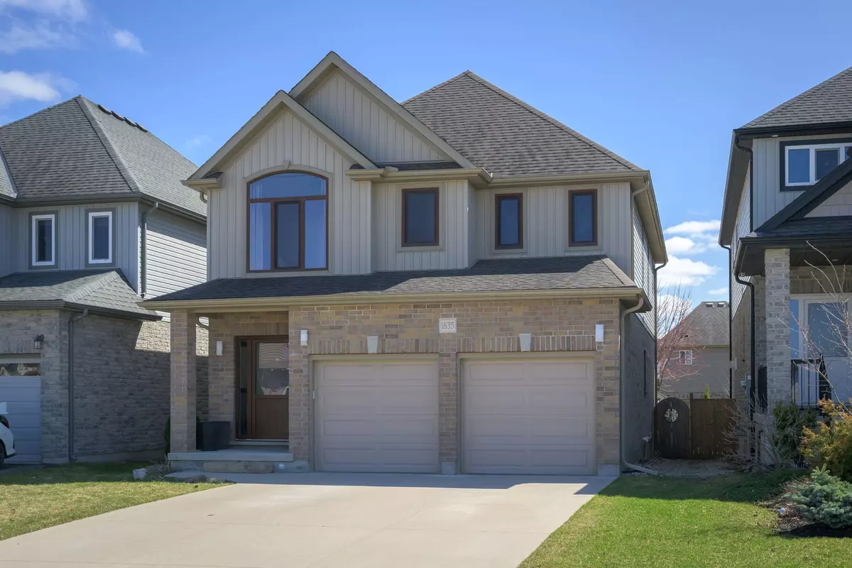 London North, ON N5X 0C7,1835 CEDARPARK DR