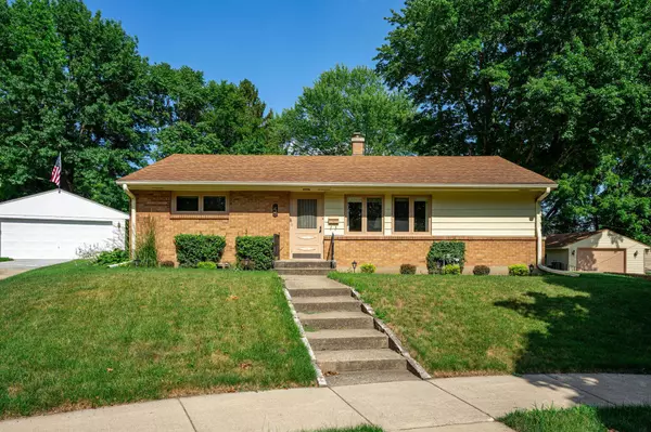 5 THRUSH Circle, Rockford, IL 61107
