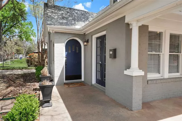 Dallas, TX 75208,930 N Clinton Avenue