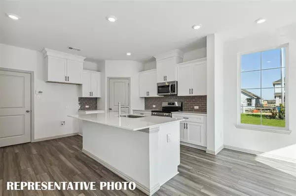 Haltom City, TX 76117,4700 Sparkling Pathway