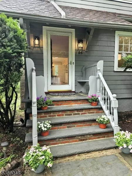 34 Mountain Rd, Verona Twp., NJ 07044