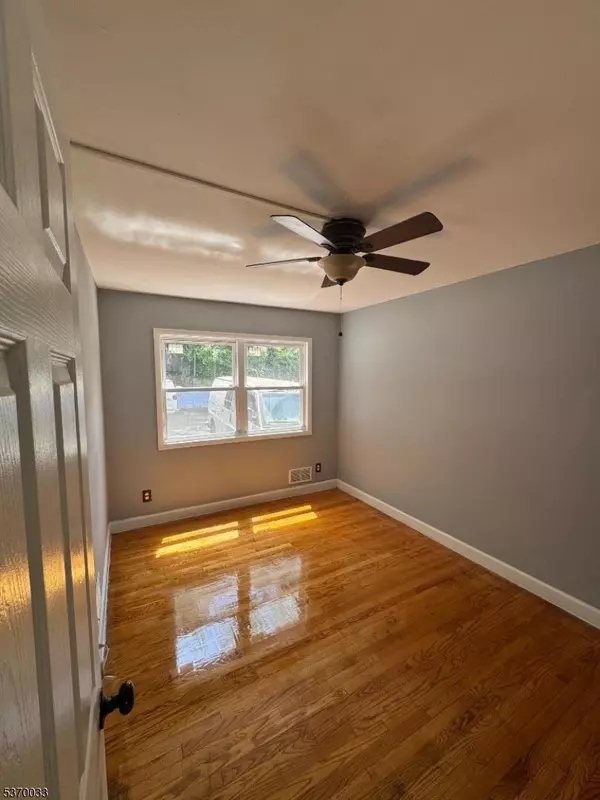 Paterson City, NJ 07522,329 W Broadway #9