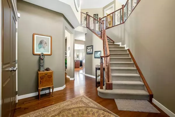 Okotoks, AB T1S 0E6,97 Drake Landing CRES