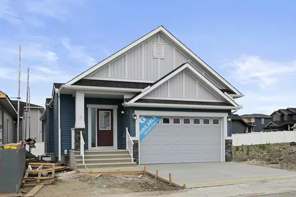13 Bayview Mews SW, Airdrie, AB T4B 5N8