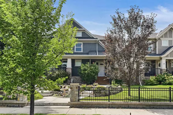 41 Legacy Gate SE, Calgary, AB T2X 0W3