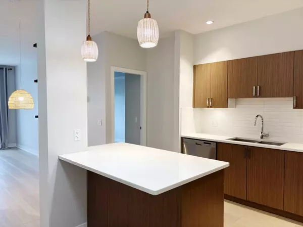 Calgary, AB T5M1Y8,10 Auburn Bay Link SE #302