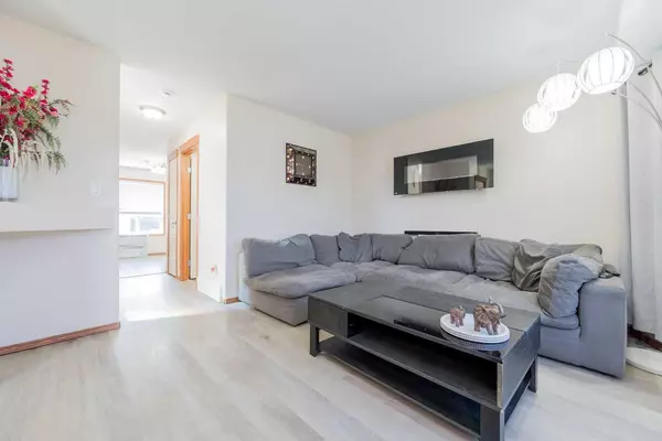Grande Prairie, AB T8X 1T3,9826 90A ST