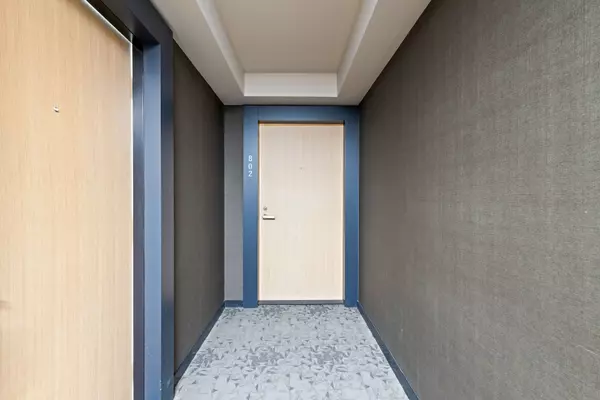 Toronto C10, ON M4S 0B1,5 Soudan AVE #802