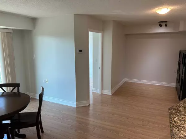 Toronto C06, ON M3H 2T7,935 Sheppard AVE W #310