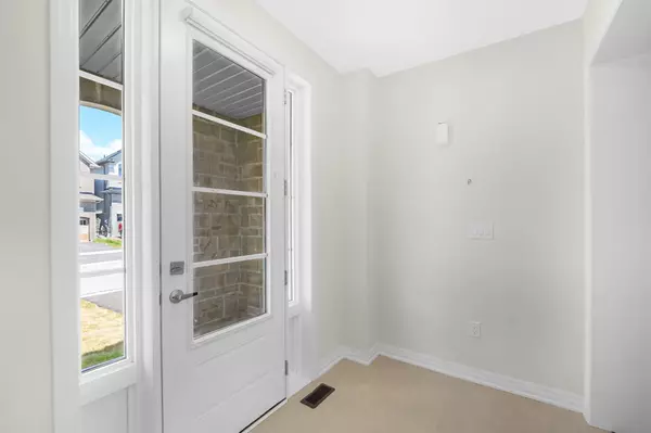 Clarington, ON L1B 0W7,67 Ed Ewert AVE