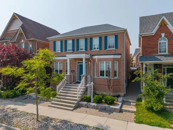 22 Donald Sim AVE, Markham, ON L6B 1B6
