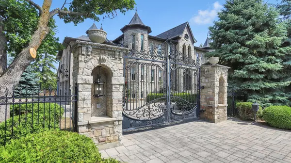 Richmond Hill, ON L4C 6P8,54 Maryvale CRES