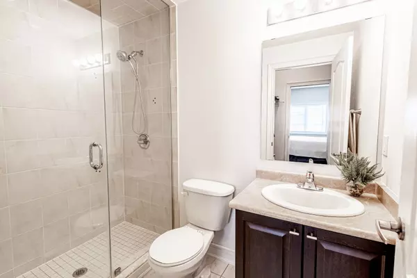 Barrie, ON L4N 5W6,43 Ferndale DR S #305