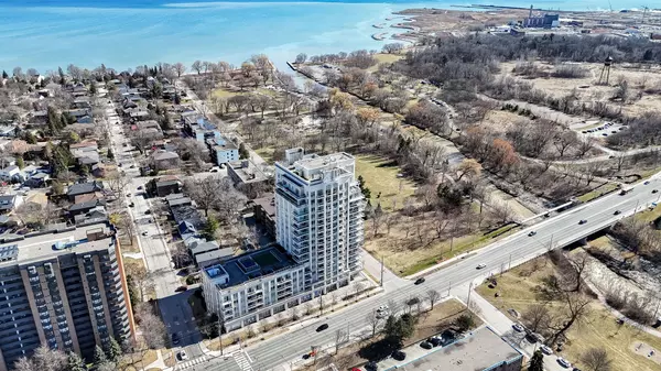 Toronto W06, ON M8W 0A2,3865 Lake Shore BLVD W #520