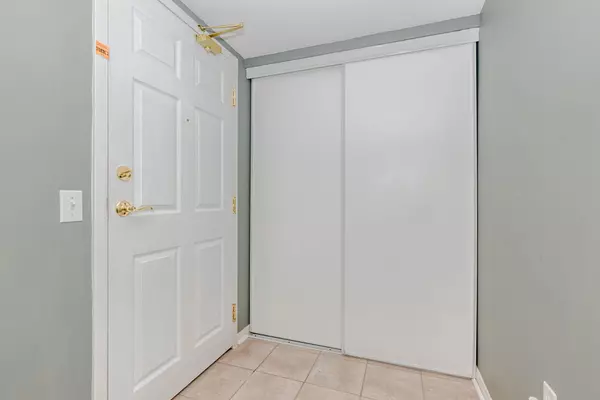 Milton, ON L9T 5H4,137 Martin ST #203