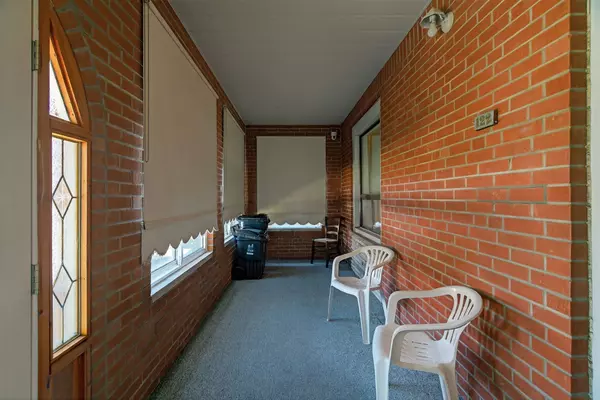 Toronto W03, ON M6H 3V5,122 GREENLAW AVE
