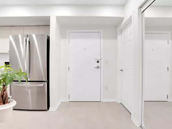 Brampton, ON L7A 0Z5,70 Baycliffe CRES #205