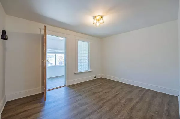London South, ON N6C 3Y3,241 Ridout ST S #2