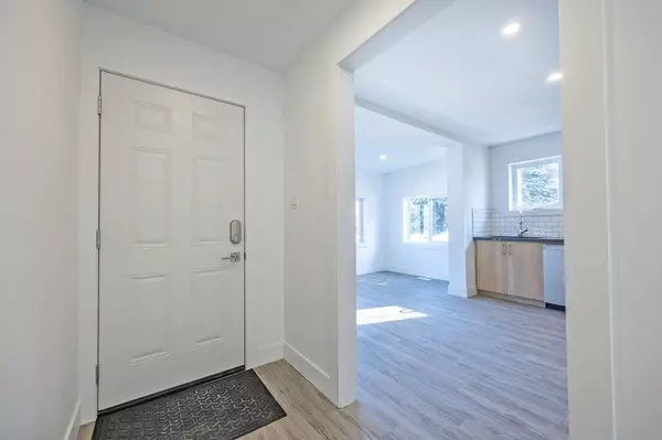 London South, ON N6C 3Y3,241 Ridout ST S #1
