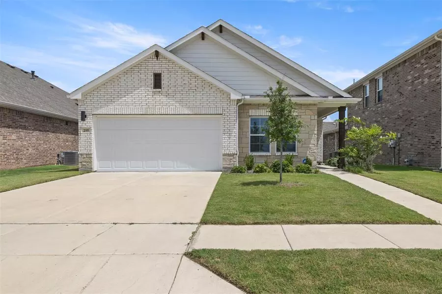 255 Sun Harvest Drive, Royse City, TX 75189
