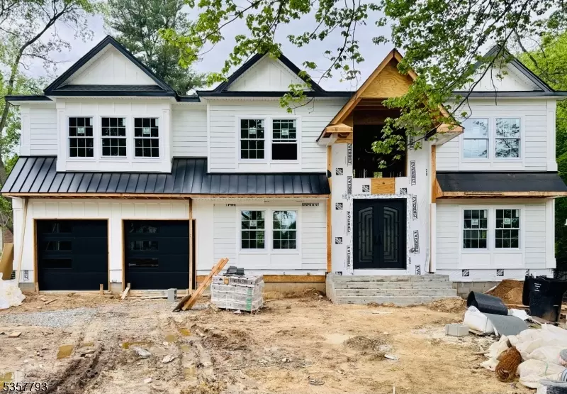 296 Montana St, Paramus Boro, NJ 07652