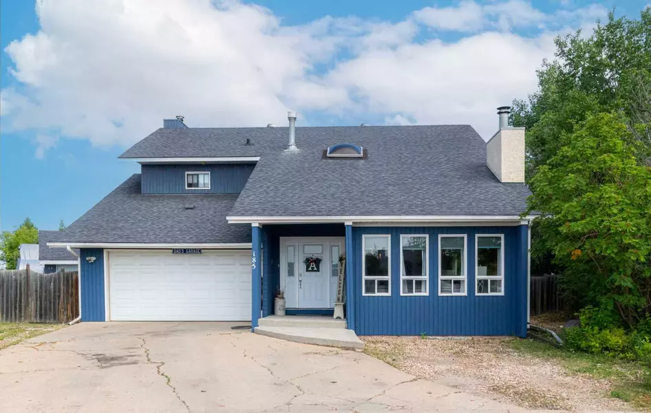 185 Oaks Bay, Fort Mcmurray, AB T9K 1P9