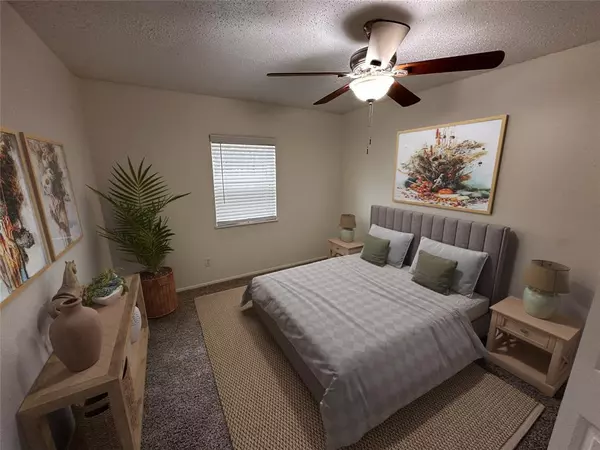 Benbrook, TX 76116,4639 Williams Road #108