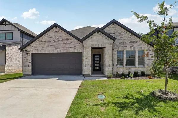 6628 Stone Elm Lane, Fort Worth, TX 76036