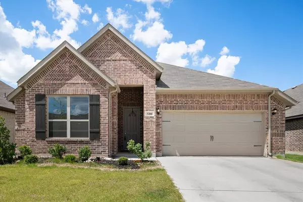 5300 Markham Ferry Drive, Fort Worth, TX 76179