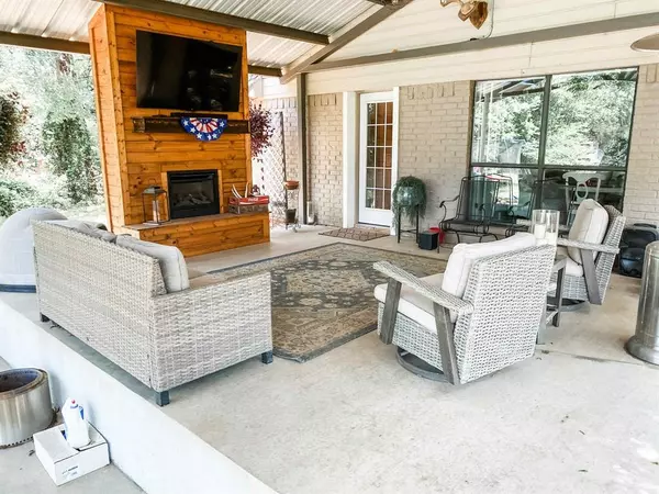 Paris, TX 75460,620 County Road 32900