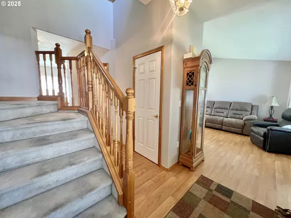 Hermiston, OR 97838,112 NE 11TH ST