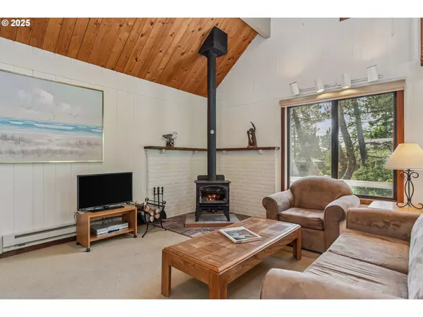 Manzanita, OR 97130,475 NORTH AVE