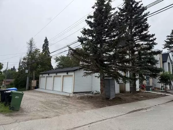 Calgary, AB T2M 4C9,2371 20 AVE Northwest