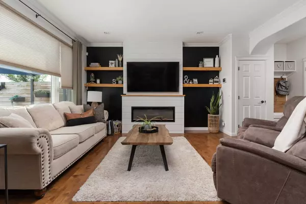 Camrose, AB T4V 5E3,7515 37A AVE