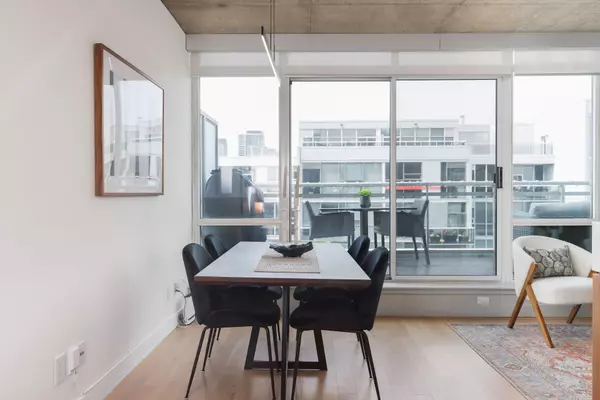 Toronto C01, ON M5V 3X1,38 Niagara ST #PH08