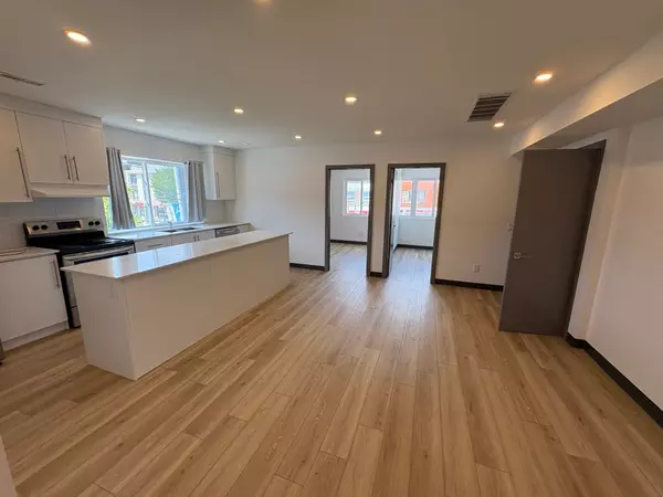 2879 Danforth AVE #2, Toronto E02, ON M4C 1M3