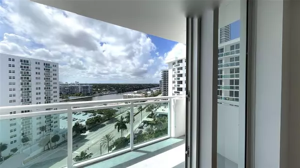 Hollywood, FL 33019,3001 S Ocean Dr #1229