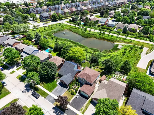 Newmarket, ON L3Y 7N9,303 John Bowser CRES