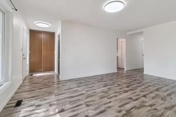 Newmarket, ON L3Y 3B2,769 Greenfield CRES