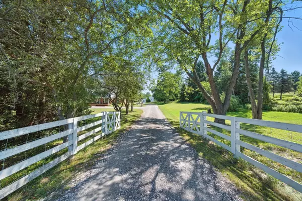 New Tecumseth, ON L0G 1W0,2037 15th Side Road