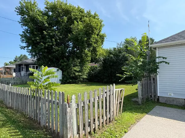 Clarence-rockland, ON K4K 1C4,1174 Laurier ST